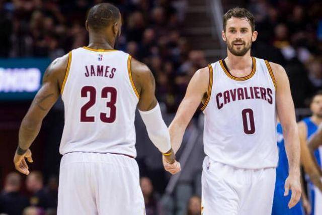 意味着右侧 意味着右侧